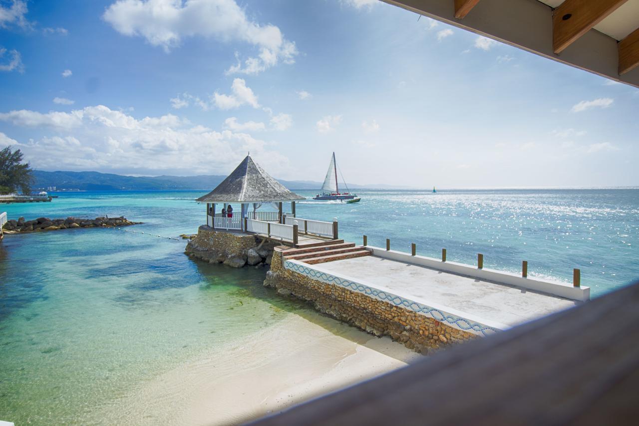 Seagarden Beach Resort Montego Bay Exterior photo