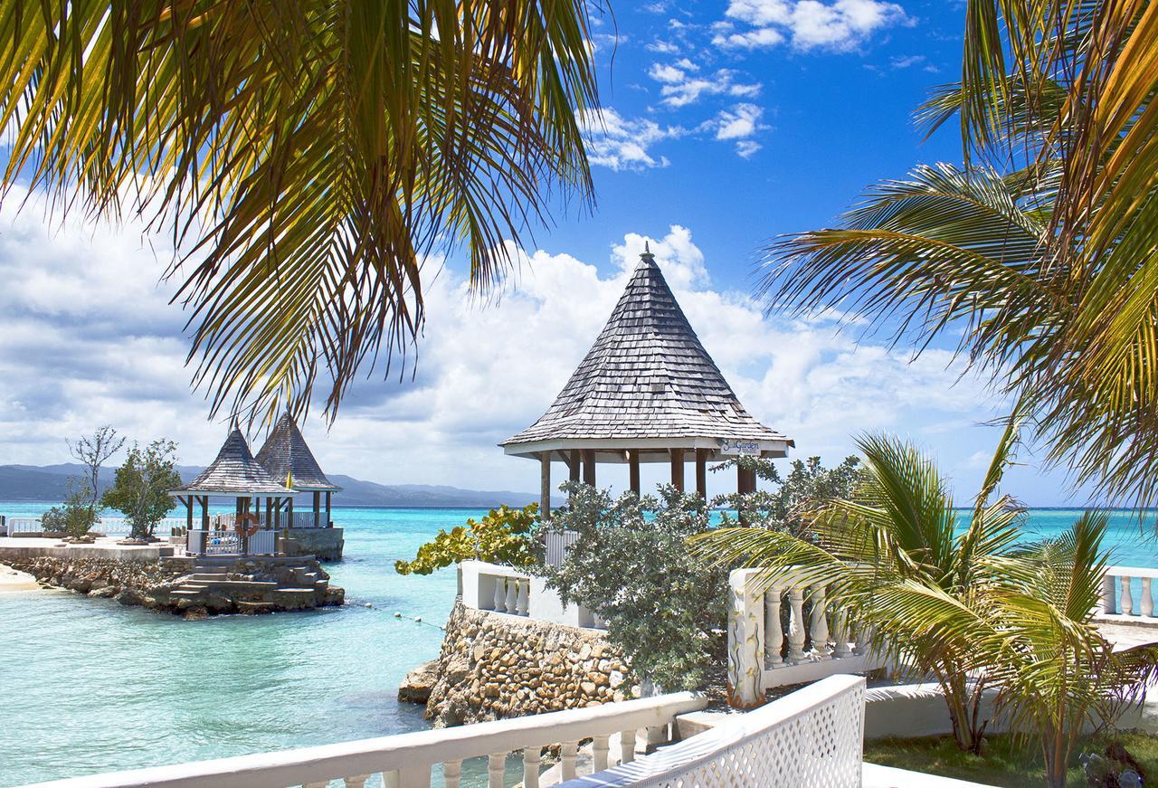 Seagarden Beach Resort Montego Bay Exterior photo