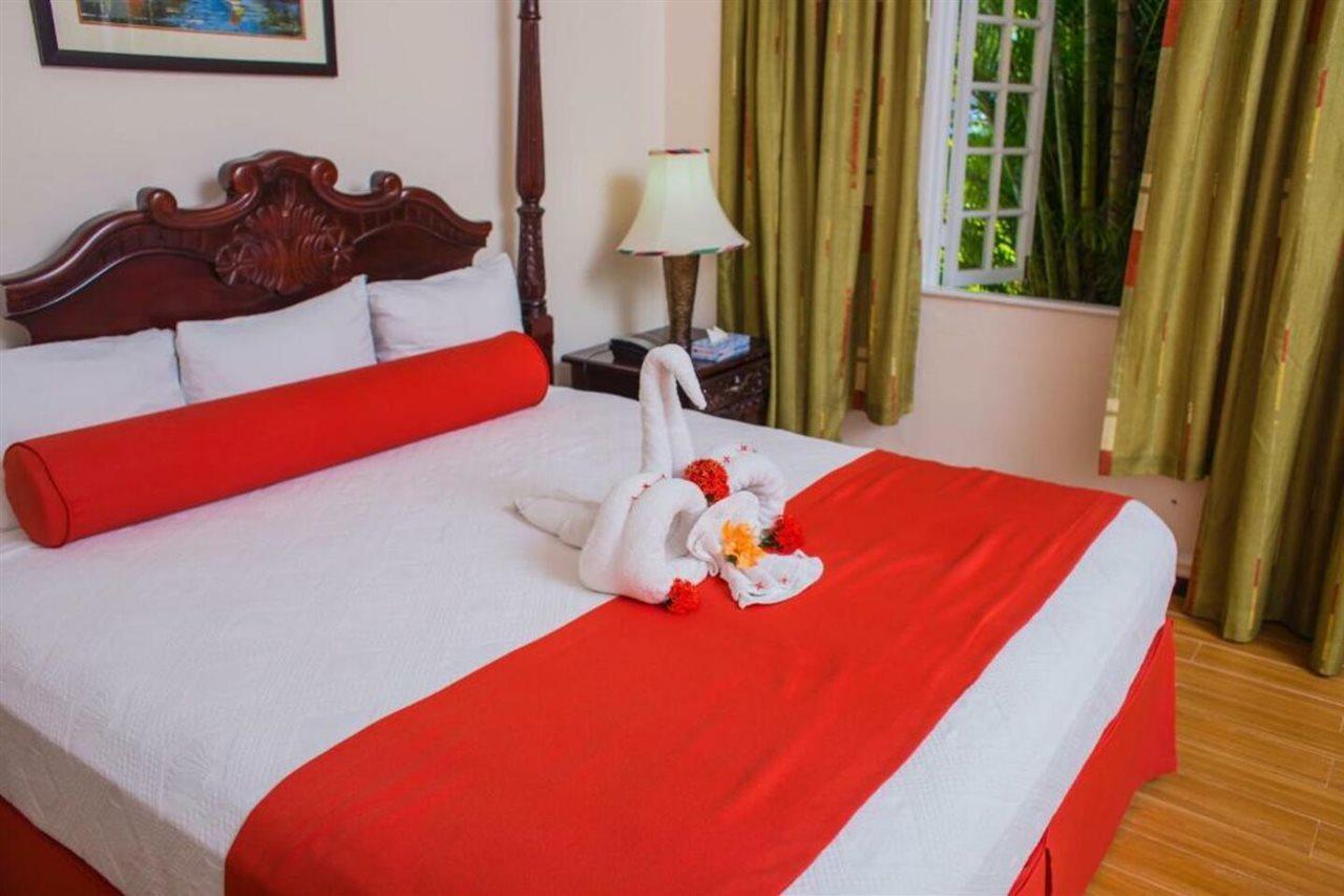 Seagarden Beach Resort Montego Bay Exterior photo