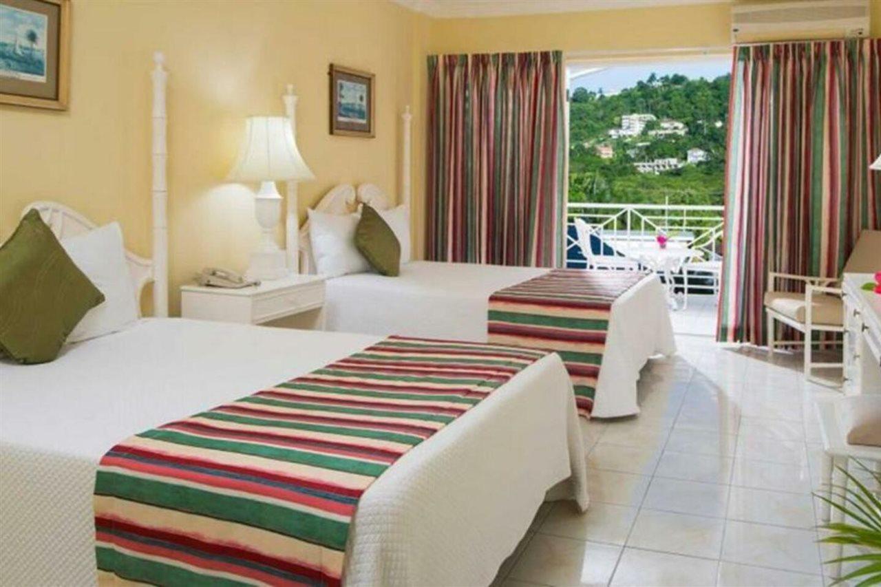 Seagarden Beach Resort Montego Bay Exterior photo